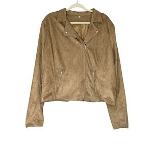 Bottlette tan faux suede moto jacket with long sleeves.‎ Size 2XL